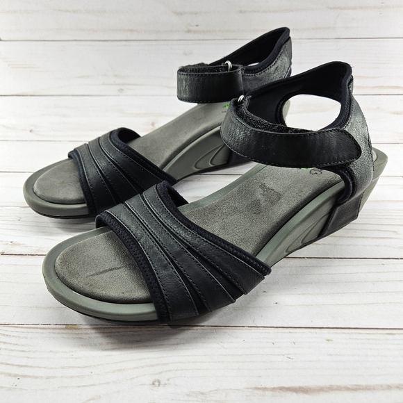 BareTraps Womens Boland Black Ankle Strap Open‎ Toe Wedge Sandals Size 11 - Picture 1 of 11